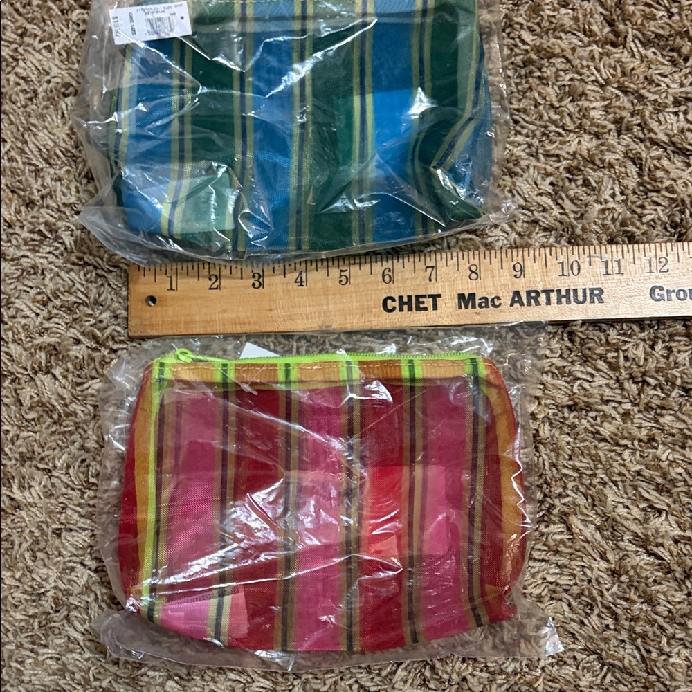 2 GAP Mesh Pouches- Blue/Green and Pink/Red - Picture 4 of 7